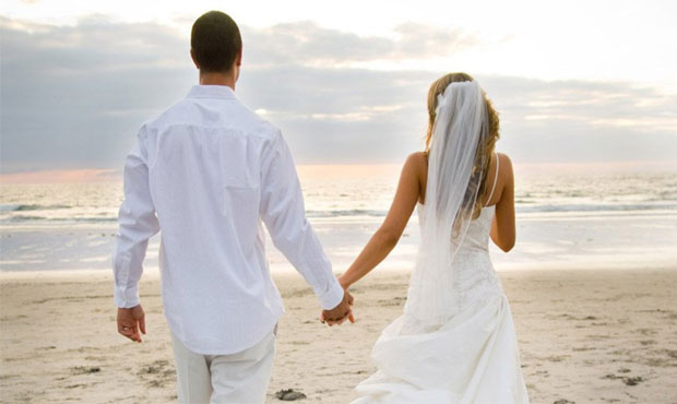 «Ψήνεται» γάμος στα ΜΜΕ