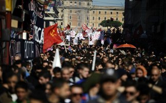 Διαδήλωση κατά της πολιτικής Μόντι στη Ρώμη με παρουσία ΣΥΡΙΖΑ!