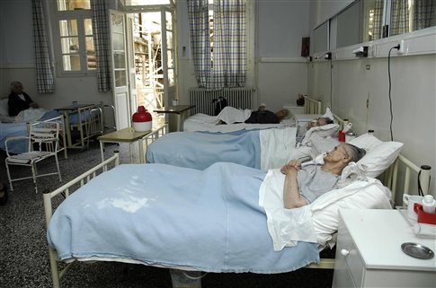 Η ΔΕΗ διέκοψε την ηλεκτροδότηση σε κτίριο του Ασύλου Ανιάτων