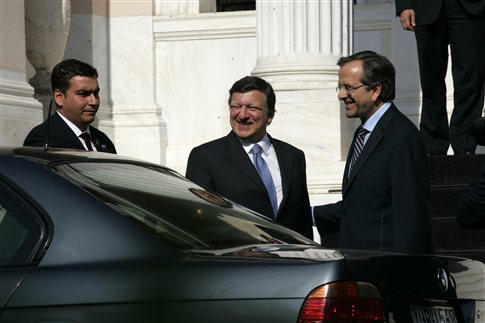 Σε εξέλιξη η συνάντηση του Αντώνη Σαμαρά με τον Ζοζέ Μπαρόζο