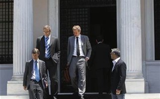 Reuters: Προδικάζεται αρνητική η έκθεση για τη χώρα - ενδεχόμενη νέα αναδιάρθρωση του χρέους