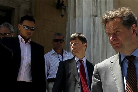 Η τρόικα αμφισβητεί τα ισοδύναμα μέτρα, αλλά οι συζητήσεις με το υπ. Οικονομικών έχουν προχωρήσει και αναμένεται το πακέτο των 11,5 δισ. να έχει κλείσει μέχρι την Κυριακή