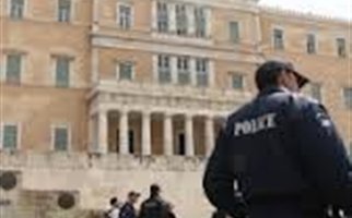 Μειώνεται η αστυνομική φρουρά της Βουλής