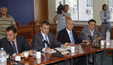 Διαφωνία στη συνάντηση των κοινωνικών εταίρων για τον κατώτατο μισθό