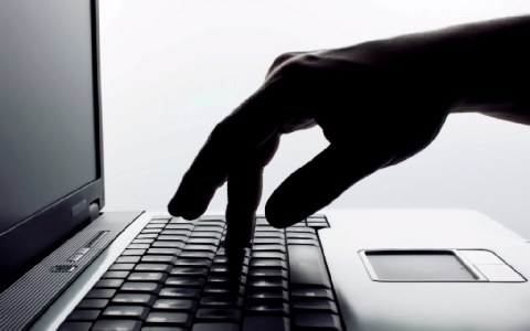 Φρίκη: Καθηγητής βιντεοσκοπούσε μαθητές μέσα στην αίθουσα