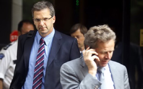 Το τηλεφώνημα που «προσγείωσε» τον Τόμσεν...