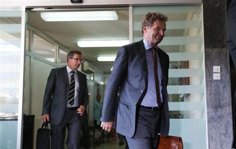 Είκοσι παρεμβάσεις-«φωτιά» ζητεί η τρόικα για το πακέτο των νέων μέτρων