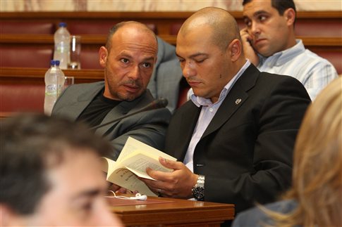 Άρση της ασυλίας δύο ακόμη βουλευτών της Χρυσής Αυγής ζητεί ο Άρειος Πάγος