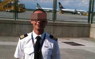 "Mαϊμού" πιλότος ταξίδευε μέσα στο πιλοτήριο!
