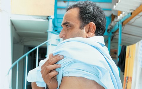 «Πήγαν να με κάψουν την ώρα που κοιμόμουν»