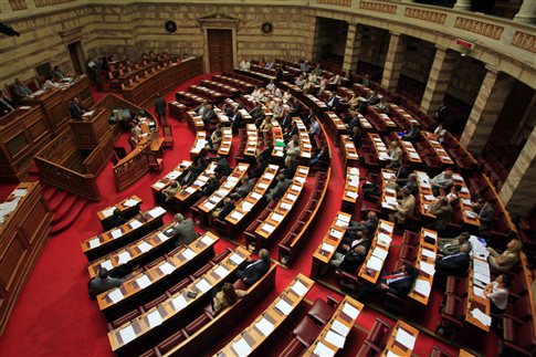 Ψηφίστηκε το ν/σ για τις ΔΕΚΟ - Απορρίφθηκε η τροπολογία για τους δημοσιογράφους
