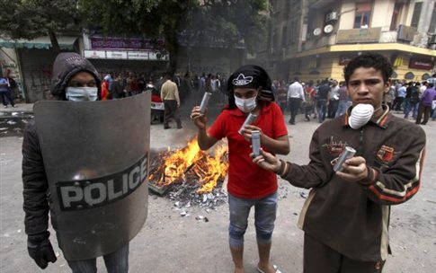 Στούντιο του Al Jazeera στο Κάιρο πυρπόλησαν διαδηλωτές