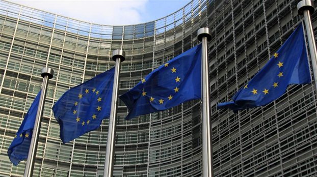 Υφεση για δύο ακόμη χρόνια προβλέπει για την Ελλάδα η Κομισιόν
