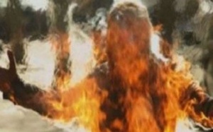 Δύο κοπέλες αυτοκτόνησαν λόγω απόλυσης