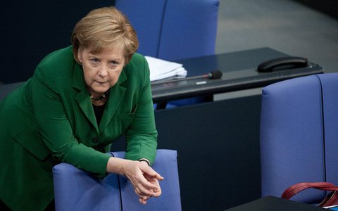 Μέρκελ: Συνδυασμός λύσεων για την Ελλάδα χωρίς «κούρεμα»