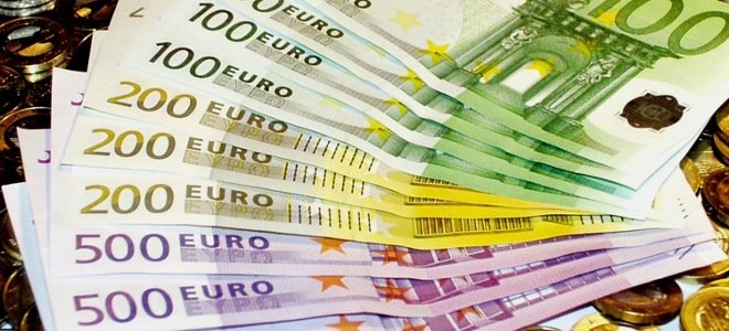 Τέλος τα θαλασσοδάνεια στα ΜΜΕ – από τις 15 Ιανουαρίου οι τροικανοί στις τράπεζες