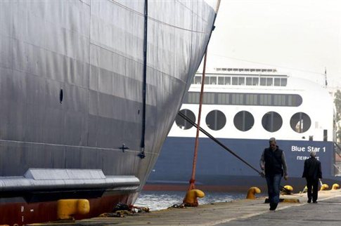 Εικοσιτετράωρη παναττική απεργία κήρυξαν η ΓΣΕΕ και η ΑΔΕΔΥ