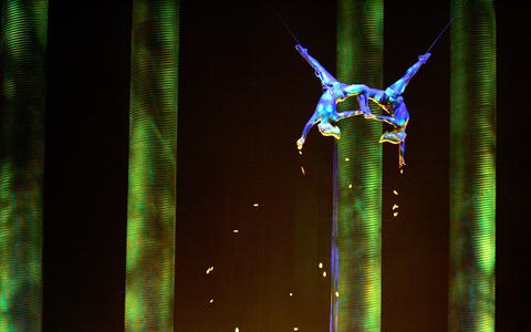 Σκοτώθηκε ακροβάτρια του Cirque du Soleil μπροστά στο κοινό