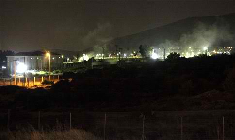 Εξέγερση τη νύχτα στο κέντρο κράτησης της Αμυγδαλέζας