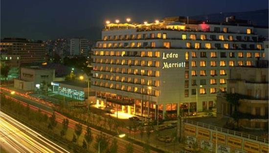 «Αποχαιρετά» την Αθήνα η Marriott