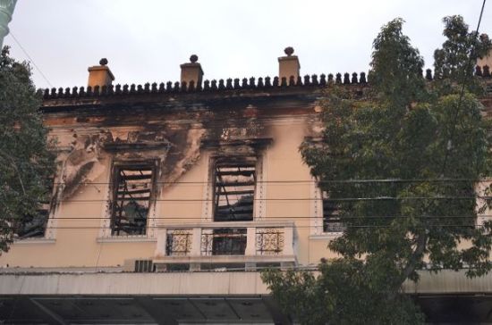 Γιατί δεν στολίζουμε το Αττικόν;