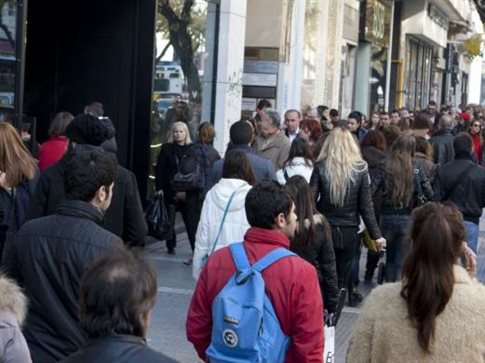 «Λευκή Νύχτα» το Σάββατο στην Αθήνα, έντονες αντιδράσεις εμποροϋπαλλήλων