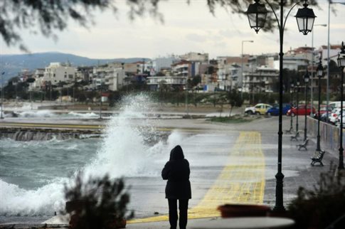 Στην «κατάψυξη» η χώρα, ελαφρά βελτίωση από την Πέμπτη