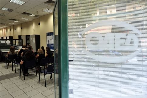 Παράταση ενός έτους στην επιδότηση των μακροχρόνια ανέργων