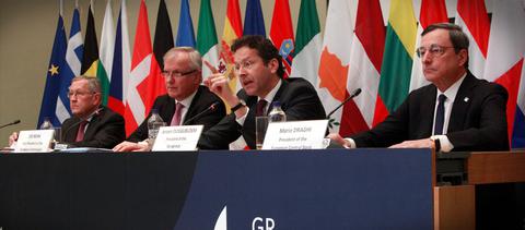 «Πράσινο φως» από Eurogroup για 8,3 δισ. ευρώ σε τρεις δόσεις