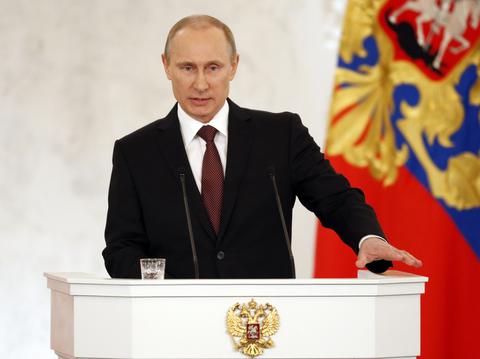 Με περικοπές στο φυσικό αέριο προειδοποιεί την Ευρώπη ο Πούτιν