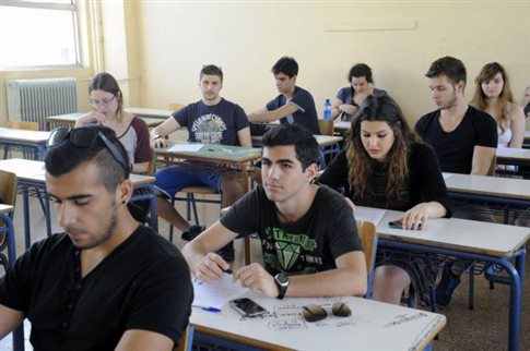 Πρεμιέρα των Πανελλαδικών με δοκίμιο για τον Ανθρωπισμό