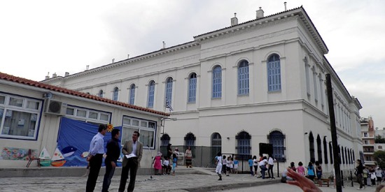Στο ΠΕΠ Αττικής το Χατζηκυριάκειο Ορφανοτροφείο στον Πειραιά και το Κέντρο Κοινωνικής Φροντίδας «ΕΣΤΙΑ» στο Πικέρμι