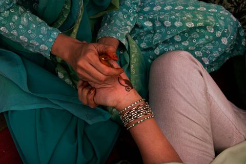 Νέα φρίκη στο Πακιστάν: Αποκεφάλισαν με δρεπάνι ζευγάρι που παντρεύτηκε από αγάπη