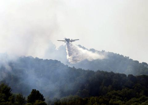 Μεγάλη πυρκαγιά στον Αρμενιστή Χαλκιδικής