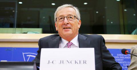 Γιούνκερ: Προτείνει επενδύσεις 300 δισ. ευρώ κατά της ανεργίας