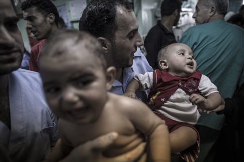 Μακελειό αμάχων από βομβαρδισμό σε καταφύγιο του ΟΗΕ στη Γάζα