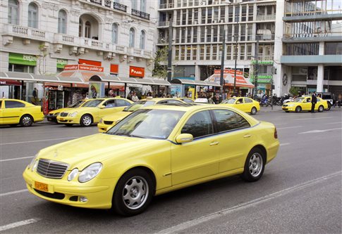 Οθόνες για την προβολή διαφημιστικών μηνυμάτων στα ταξί