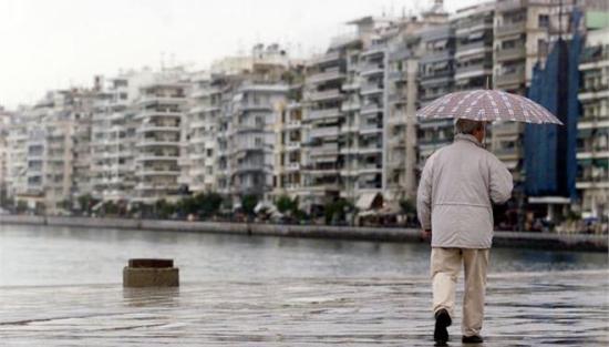 Προβλήματα από την έντονη βροχόπτωση στη Θεσσαλονίκη
