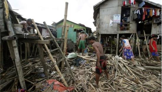 Τυφώνας Ραμασούν: Τουλάχιστον 100 νεκροί και αγνοούμενοι στις Φιλιππίνες - 16 νεκροί στη νότια Κίνα