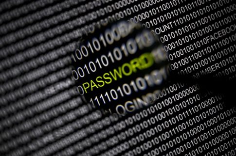 Ένα δισεκατομμύριο κωδικοί πρόσβασης «στα χέρια ρώσων χάκερ»