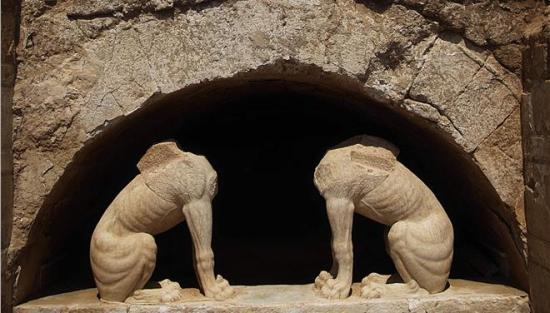 Ενισχύεται η θεωρία πως ο τάφος της Αμφίπολης δεν έχει συληθεί, λέει ο υπ. Πολιτισμού