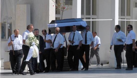 Μακάβρια ιστορία στη Θεσσαλονίκη: Ακουσαν φωνές μέσα από φέρετρο