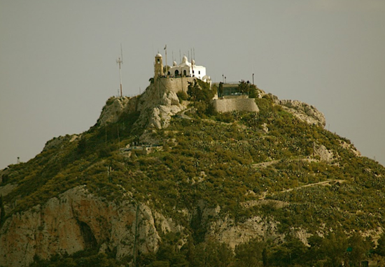 Κλοπή καλωδίου προκαλεί προβλήματα ηλεκτροδότησης στον λόφο Λυκαβηττού