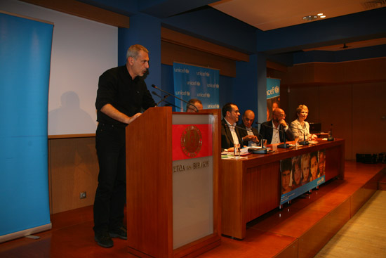 Ο Γ. Μώραλης στην τελετή απονομής των βραβείων της UNICEF