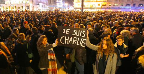 100.000 Γάλλοι στους δρόμους: Είμαι ο Charlie