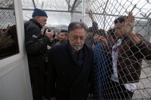 Πανούσης για Αμυγδαλέζα: «Θα λύγιζε και ο χειρότερος ρατσιστής»