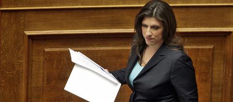Με ρεκόρ ψήφων νέα πρόεδρος της Βουλής η Ζωή Κωνσταντοπούλου