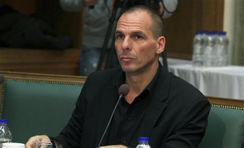 Βαρουφάκης: Μετανιώνω για τη φωτογράφιση στο Paris Match