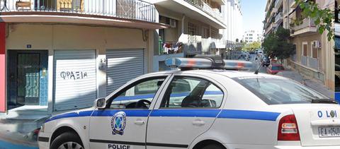 Αντρας με βρέφος έπεσαν από μπαλκόνι
