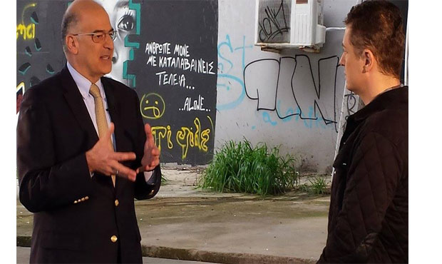 Η «Αυτοψία» για τους μετανάστες - Μιλούν Χριστοδουλοπούλου & Δένδιας